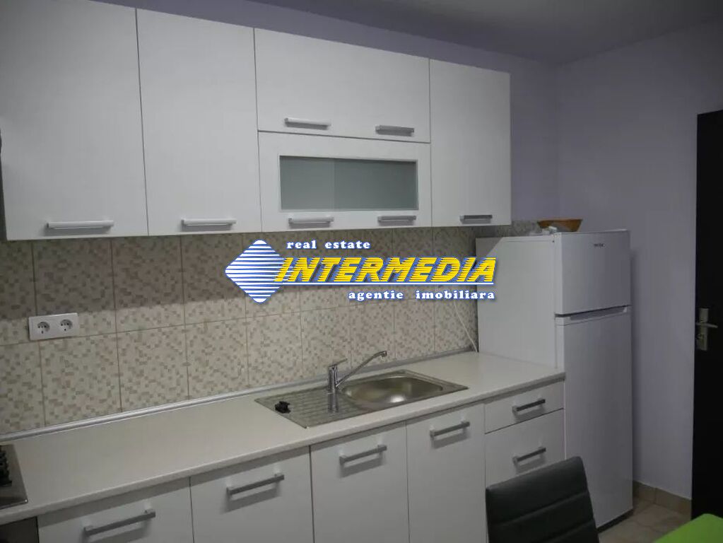 Apartment  3 rooms detached for rent in Center Alba Iulia