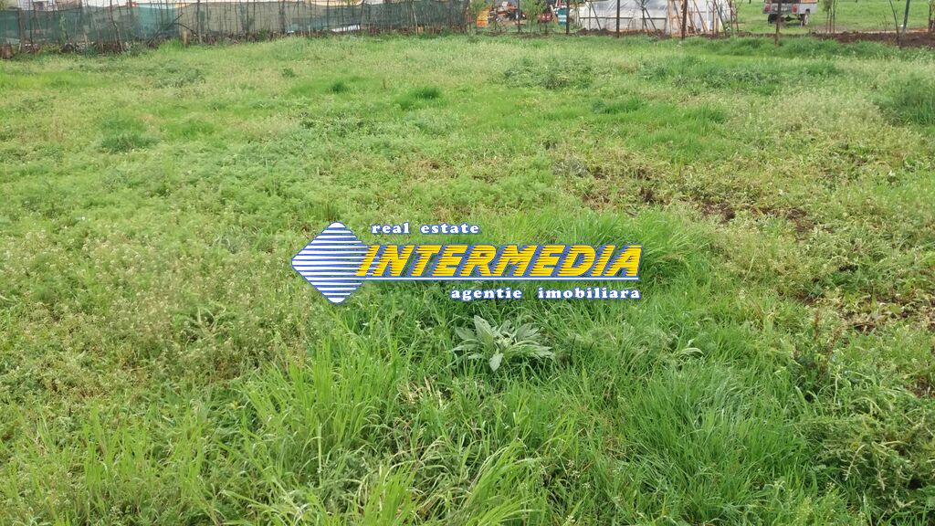 Land in the built-up area for sale Alba Micesti with utilities in front