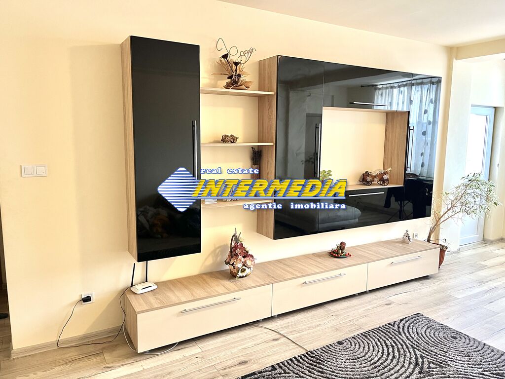 Penthouse apartment with 3 rooms 3 bathrooms for sale in Alba Iulia area Fully finished center