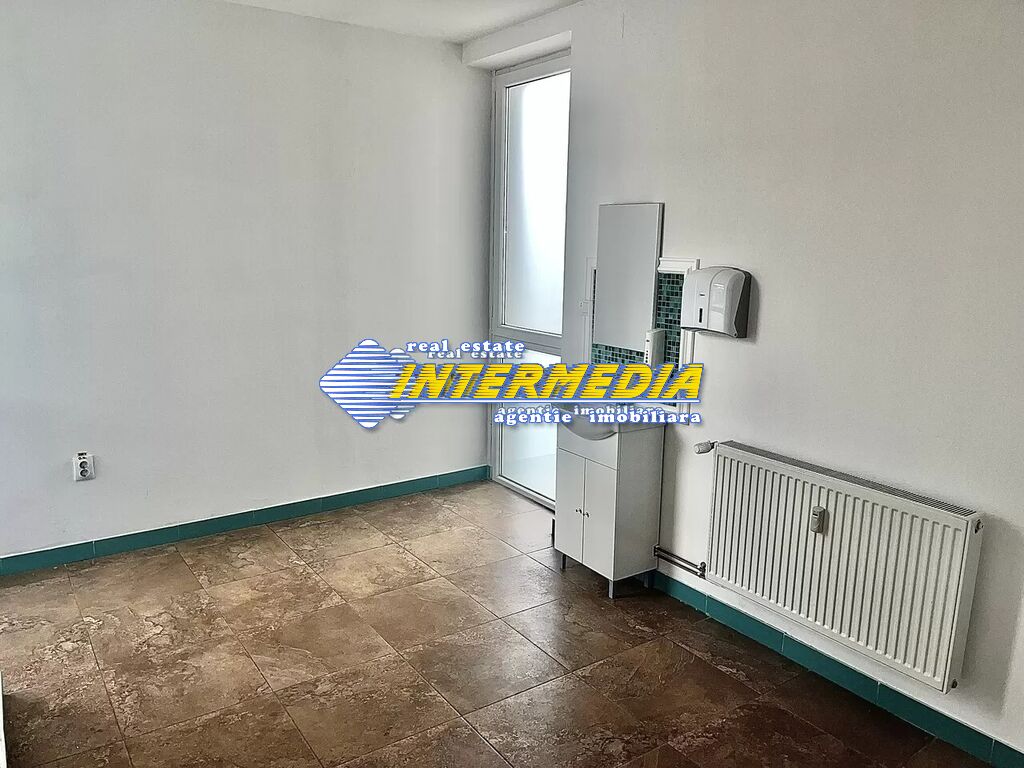 Commercial space for rent in Alba Iulia fully finished in the area of 62 sqm Center area