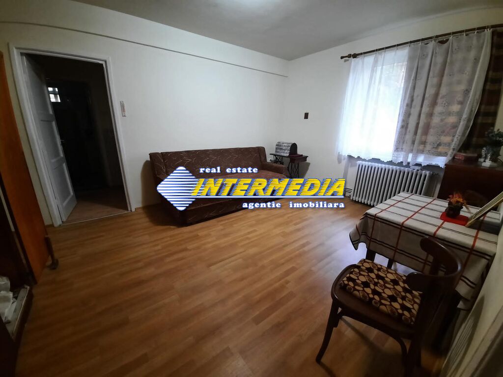 Apartament 2 camere de vanzare in Alba Iulia zona Centru 