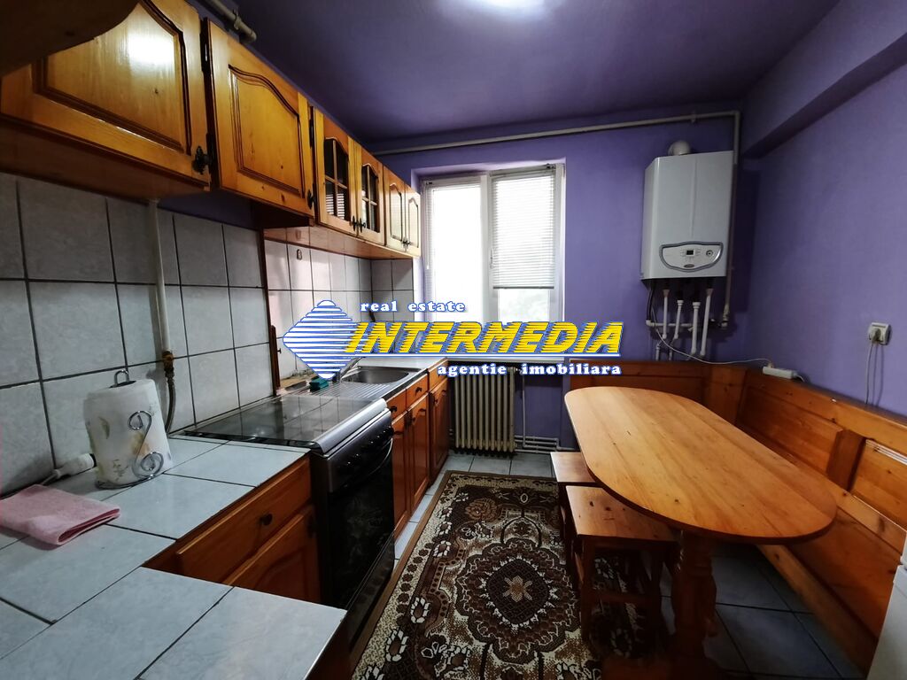 Apartament 2 camere de inchiriat in Alba Iulia zona Centru