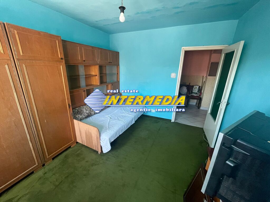 Apartment with 2 separate rooms fortress intermediate floor