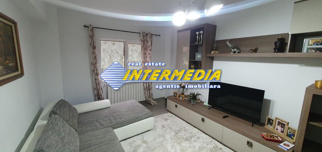 Apartament 2 camere decomandat 61 mp. Alba Iulia complet mobilat si utilat Nou
