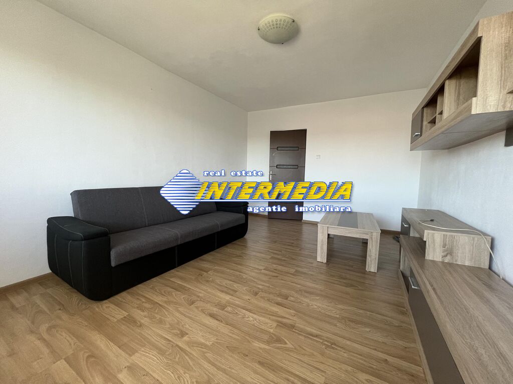 Apartment 3 separate rooms for rent Center furnished and equipped 270 euro