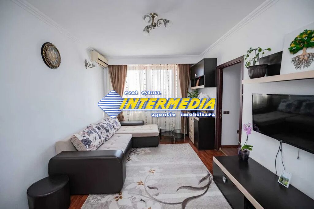 Apartament cu 3 camere de vanzare in Alba Iulia Centru