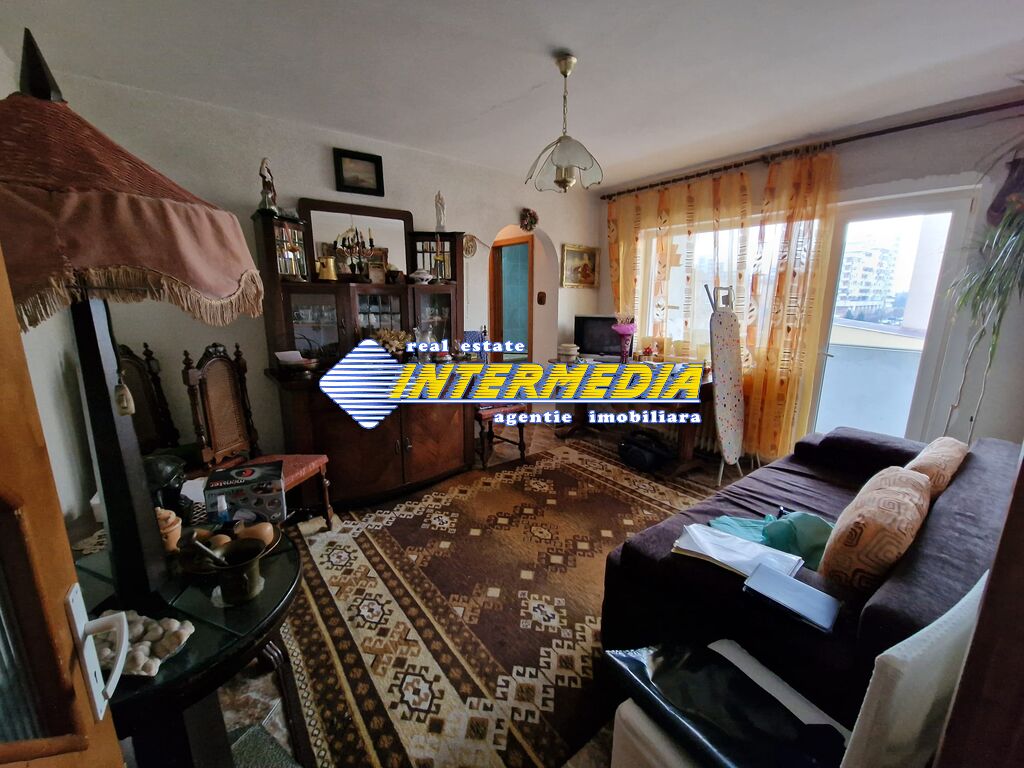 Apartment 4 rooms for sale in Alba Iulia Cetate area