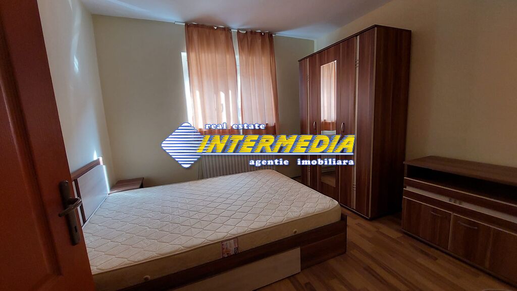 Apartment with 3 rooms for sale in Cetate area, intermediate floor,  Alba Iulia