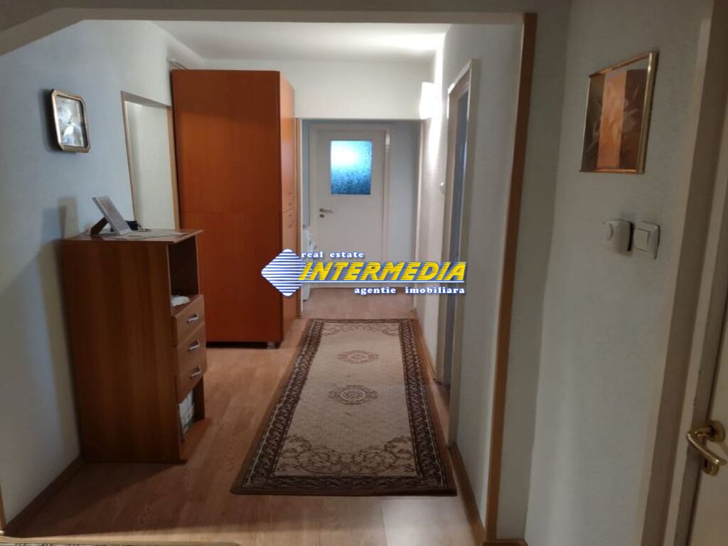 Apartament cu 4 camere de vanzare Alba Iulia Cetate Foste proprietati