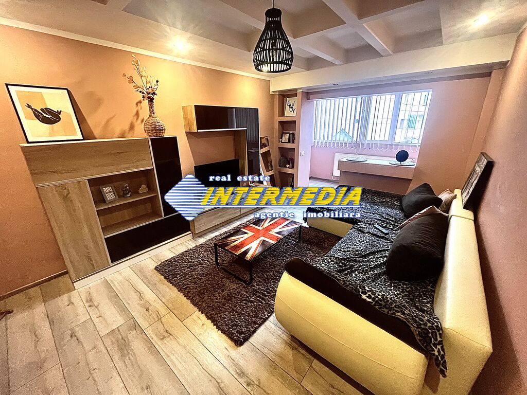 Apartament 2 camere decomandat de inchiriat  Alba Iulia Cetate zona Mercur etaj 1 mobilat 