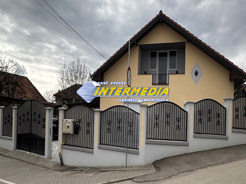 Finished House P with 681 sqm Land in Alba Iulia Micesti, Modern renovated, enclosed, paved street and all utilities