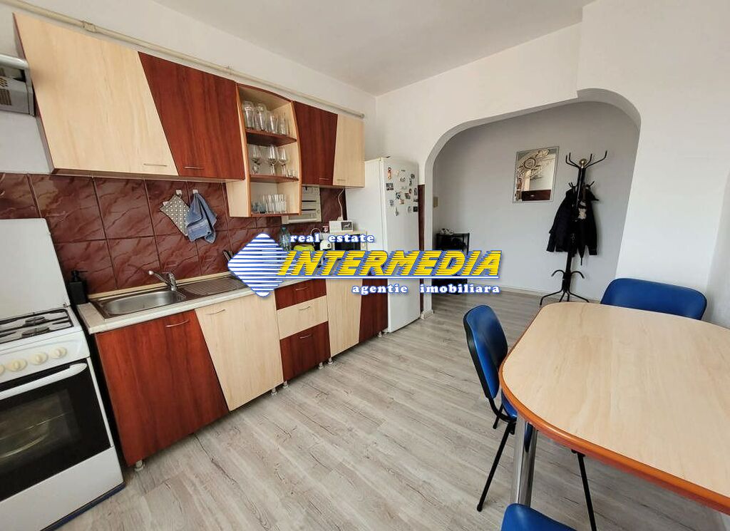 Apartament 2 Camere Cetate de vanzare zona Bulevard Alba Iulia mobilat si utilat 