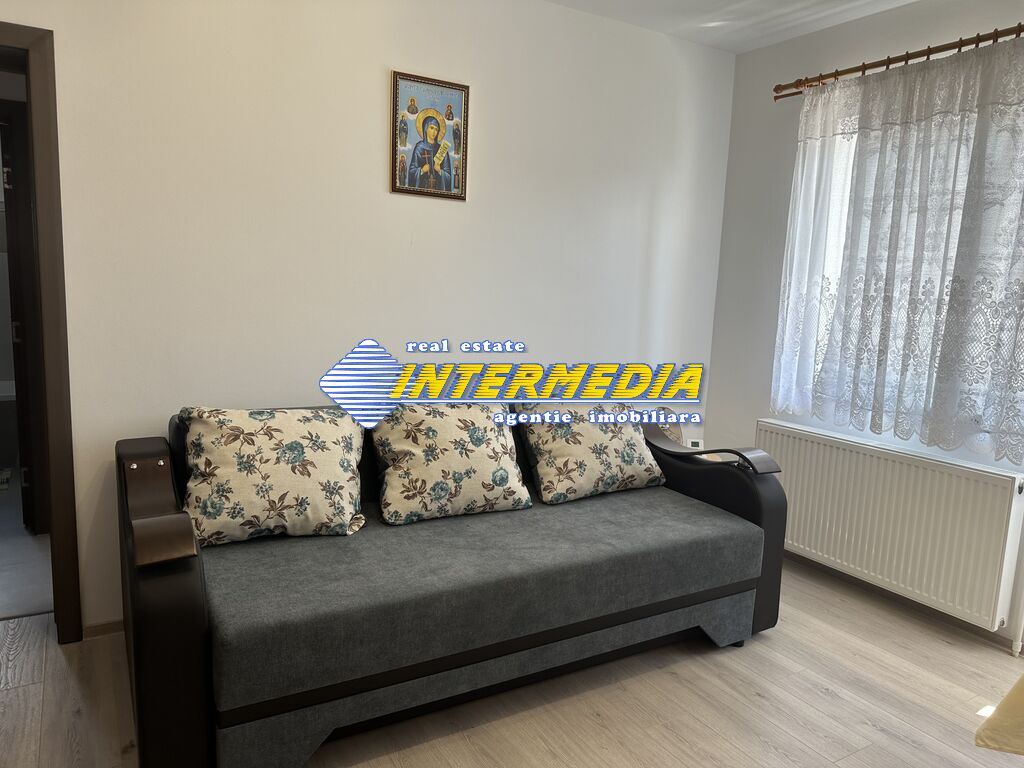 2-room apartment for rent in Cetate Alba Iulia Boulevard area intermediate floor