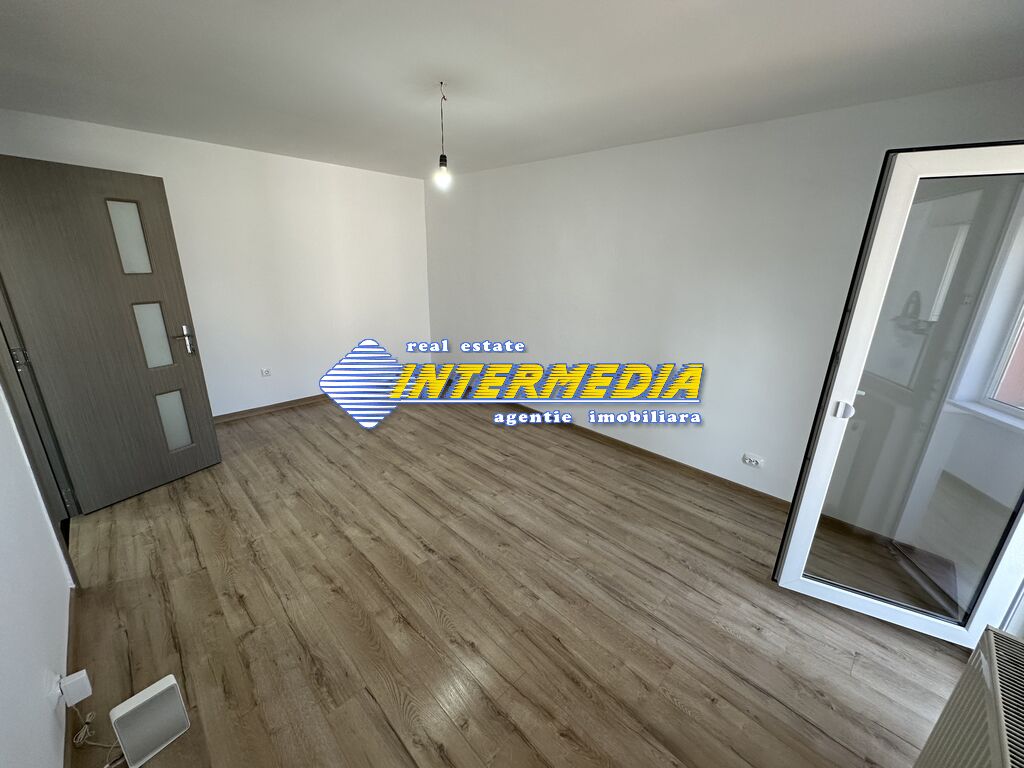 Apartament 2 camere decomandat de vanzare in Alba Iulia Cetate etaj intermediar finisat complet 