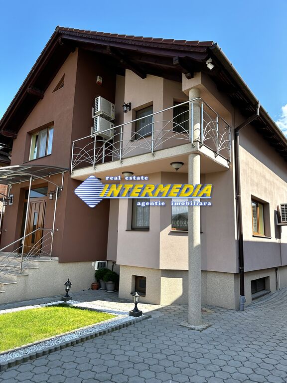 Special house for rent DB +GF+M with garage, land 400 sqm. finished, equipped and furnished Alba Iulia Fortress Area including sewerage and asphalt street
