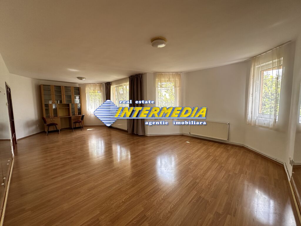 Sale House D+GF+2F+ Garage attic courtyard with 10 rooms Alba Iulia Fortress furnished and equipped