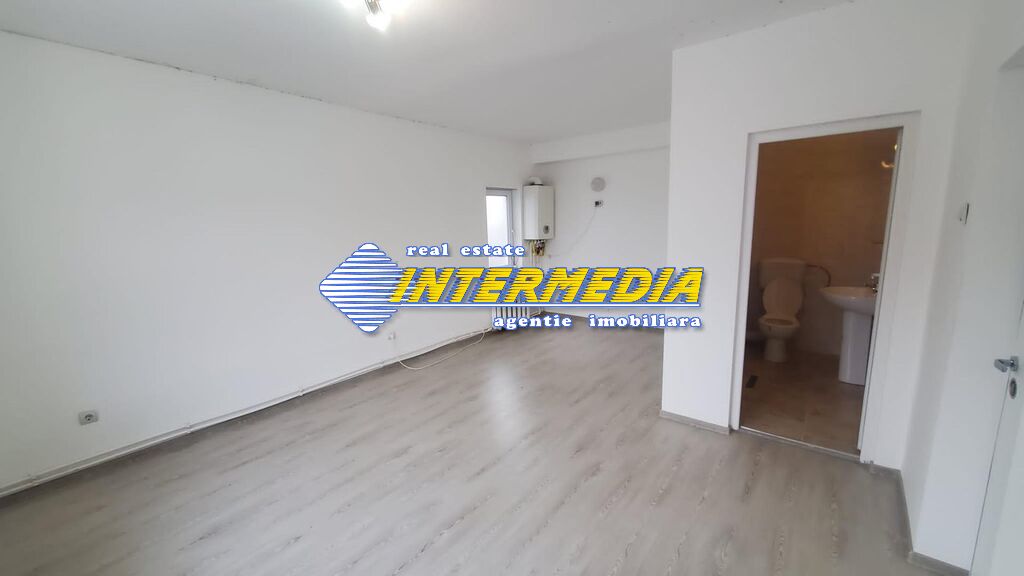 Commercial spaces for rent 20 - 30 sqm in Alba Iulia fully finished Cetate Piata area
