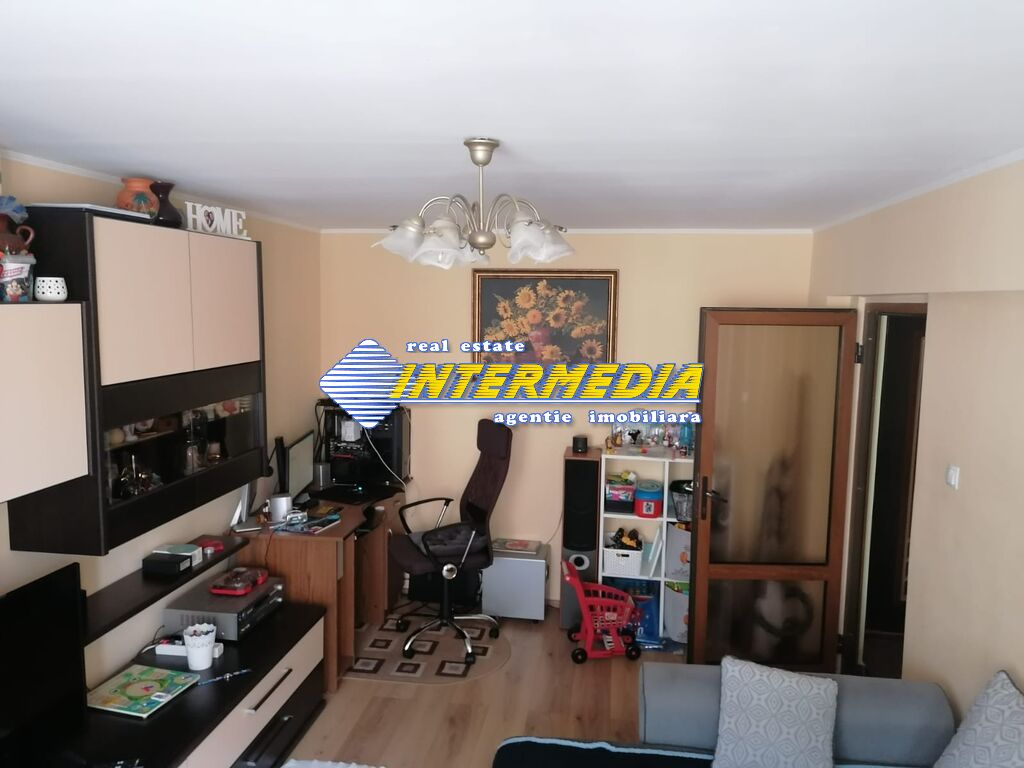 Apartment with 3 separate bedrooms for sale in Fortress 2nd floor Mercury area - Piata