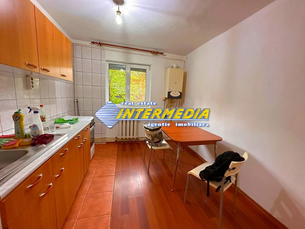 Apartment 2 rooms for sale with large kitchen in Cetate Closca area immediately occupable