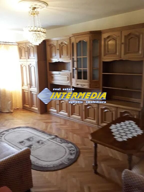 Apartament cu 2 camere decomandat de vanzare in Cetate zona Tolstoi