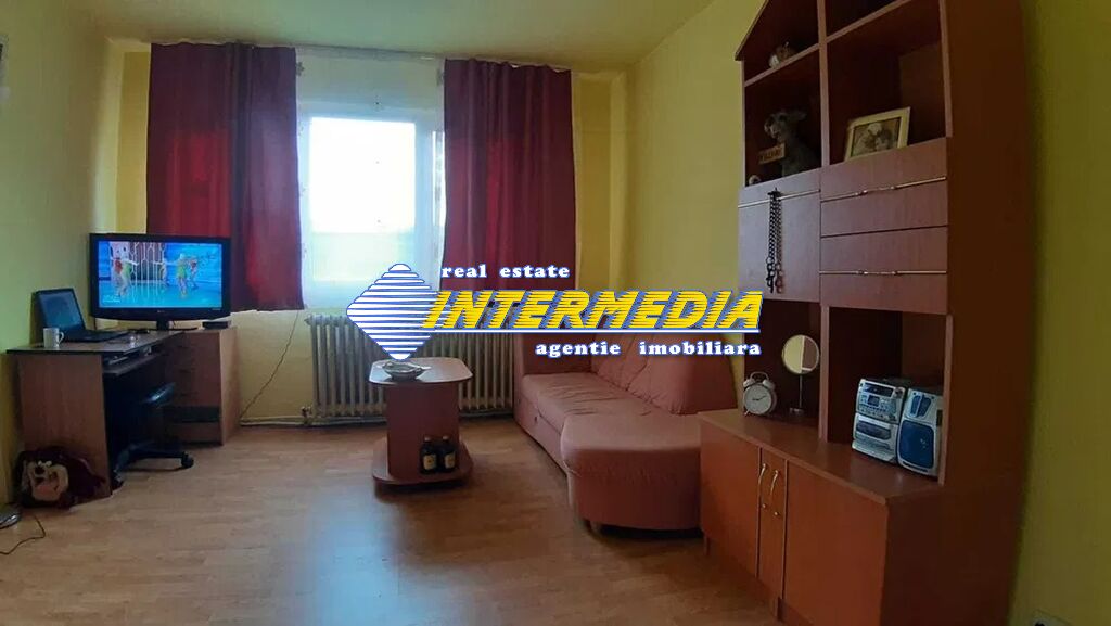 Apartament cu 2 camere de vanzare in Alba Iulia zona Cetate -Bulevard 