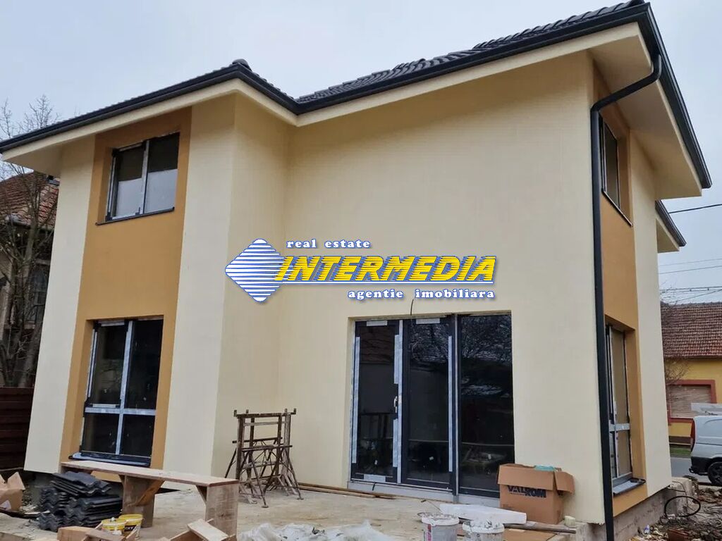 New house for sale with 4 rooms in Center Alba Iulia land 400 sqm with all utilities