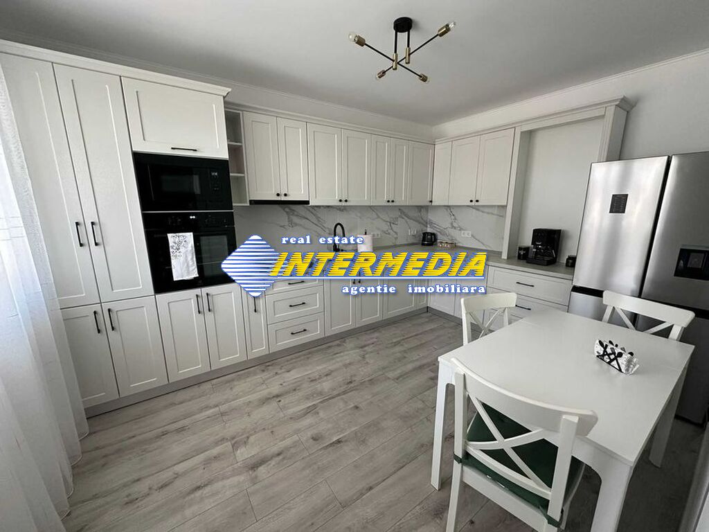 New house with 4 rooms for sale in Alba Iulia Fortress