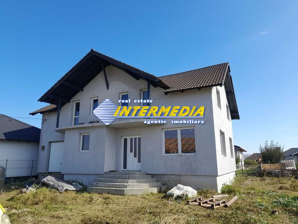 House for sale in Alba Iulia in gray with land related to 480 sqm