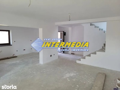 Casa noua de vanzare in Alba iulia cu garaj teren aferent 400 mp cu toate utilitatile